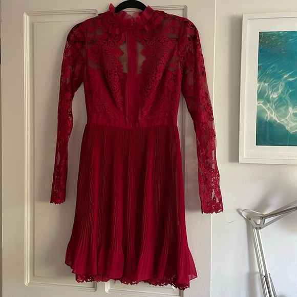 Marchesa Notte Red Lace Dress 0 - Picture 2 of 11